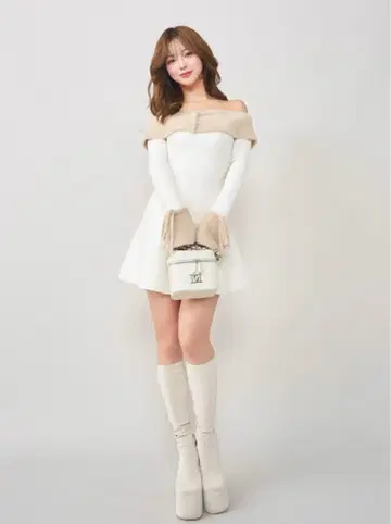 Darich 다리치 오프숄더 샤기 미니 니트 원피스 Free