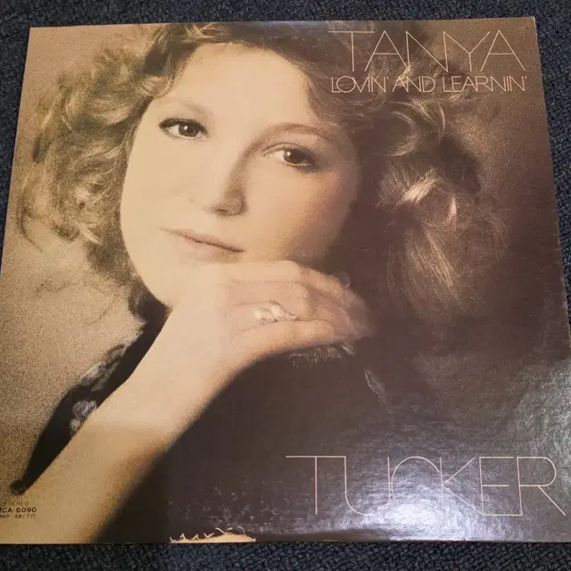 TANYA TUCKER 1976년발매5th스튜디오앨범 수입LP