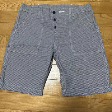 단톤 숏 팬츠