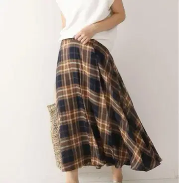 Spick & Span 시어 체크 플레어 맥시 스커트