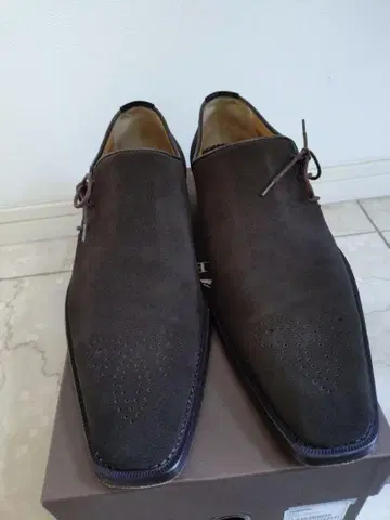 코르티나 다크 브라운 스웨이드 사이드 리스