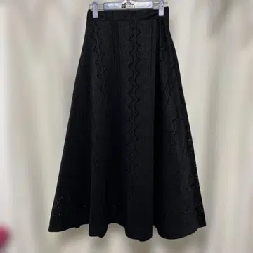 TRANOI 블랙 레이스 플레어 스커트