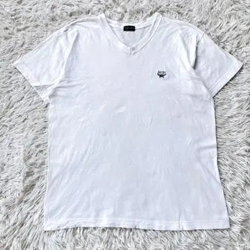 MCM 엠씨엠 티셔츠 로고 자수 화이트 LL V넥 370
