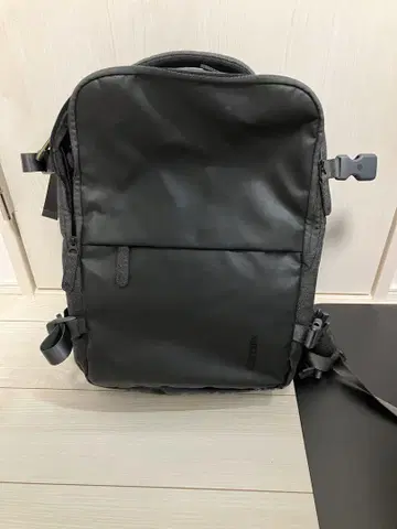 인케이스 백팩