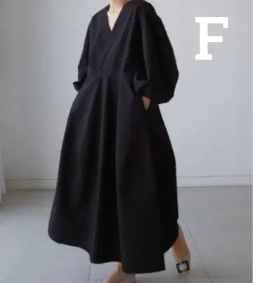 [주연급] MAISON BREESE 블랙 롱 원피스 벌룬 슬리브