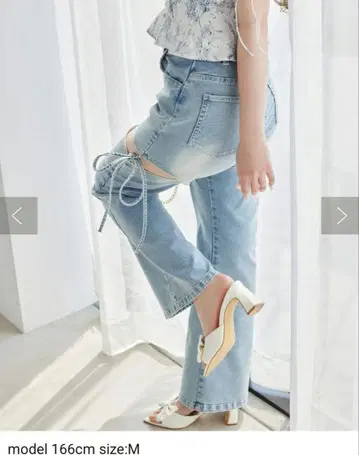 NICE CLAUP 사이드 오픈 플레어 데님