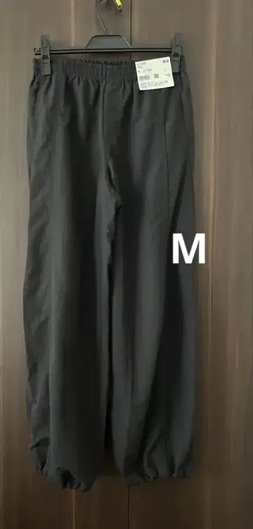 택 포함 새상품 유니클로 기어 팬츠 M 블랙
