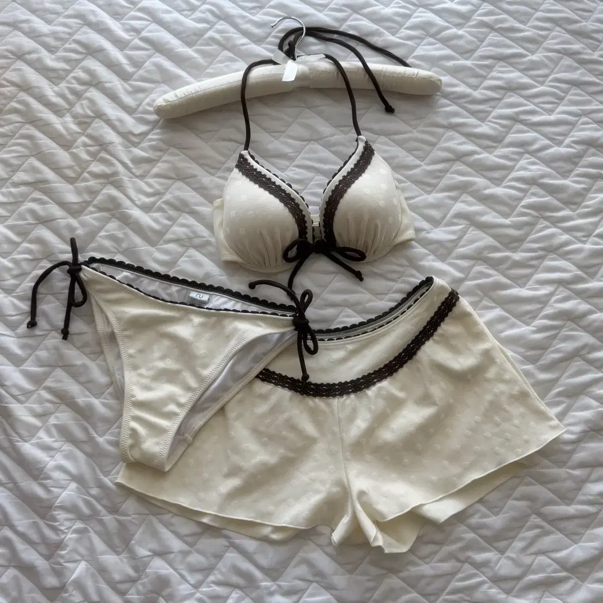bonnae Women's Graphic Bikini Ash Pink on Bunjang Global Site.