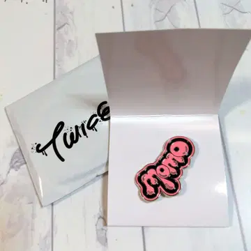 TWICE 허벅지 랜덤 핀 배지