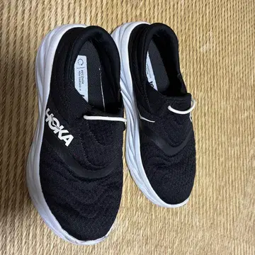 호카오네오네 HOKA ONE ONE 리커버리 신발 슬립온 23