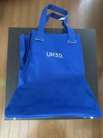 UN3D. 안스 리드 오리가미 플리츠 토트 파랑