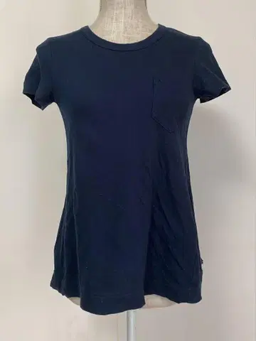 사카이 네이비 티셔츠