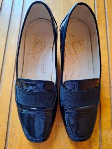 블랙 로퍼 웨지 힐