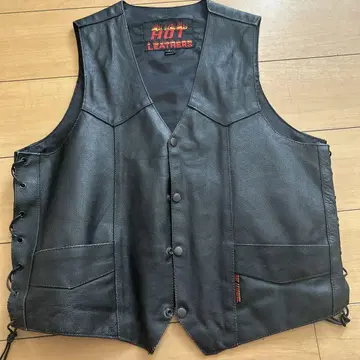 HOT LEATHERS 블랙 가죽 베스트 바이커