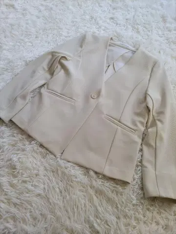 알파벳 알파벳 노카라 자켓 화이트 프리 사이즈