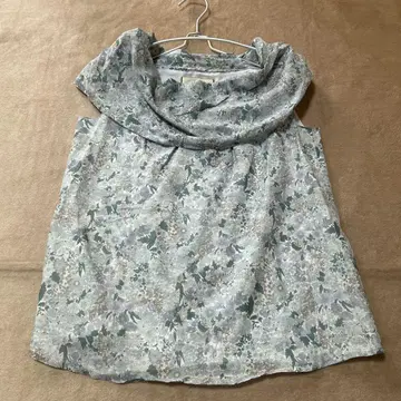 미사용 새상품 택 포함 gallardagalante 슬리브리스 실크 혼방
