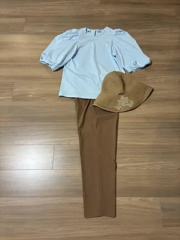 쿠미쿄쿠 개더 슬리브 코고마 소매 티셔츠 스카이블루