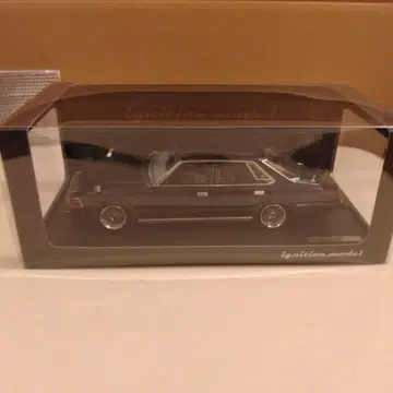 Ignition Model Cedric 1/18 네이비 컬러