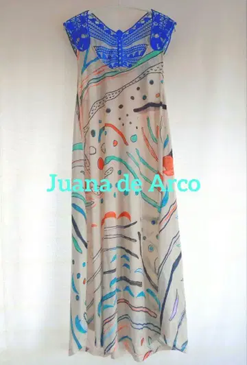 후아나 데 아르코 Juana de Arco 슬리브리스 원피스