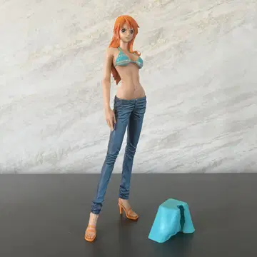 원피스 Grandista 나미 피규어