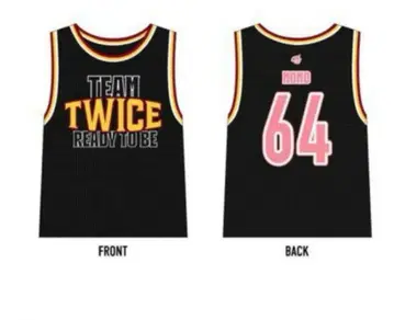 TWICE 탱크탑 허벅지