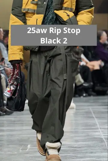 사카이 25aw Rip Stop 팬츠 블랙 사이즈 2