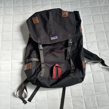 Patagonia 블랙 백팩