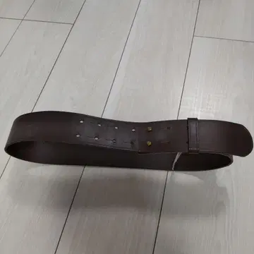 마가렛 호웰 가죽 벨트