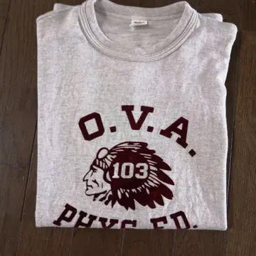 O.V.A. PHYS. ED. 티셔츠 그레이