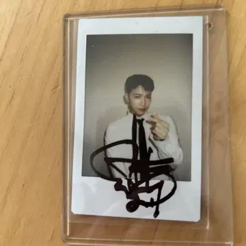친필 사인 폴라로이드 Jun. K2pm