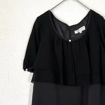 BEAMS 무릎 기장 원피스 플레어 크루넥 펄 버튼 심플