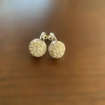 스와로브스키 귀찌 SWAROVSKI