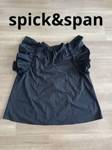 spick&span 프릴 숏 슬리브 상의