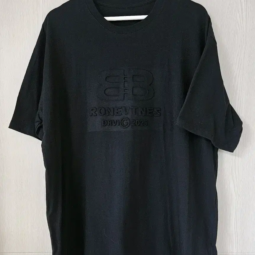 BOHEMIAN SEOUL | 보헤미안서울 BACK HOOKED SHIRRING T