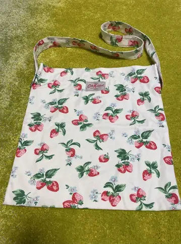 Cath Kidston 캐스키드슨 숄더백 스트로베리