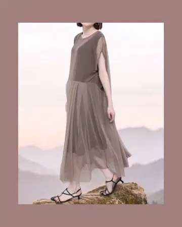 미사용 새상품! 얇은 명주 코팅 화려한 롱 기장 원피스