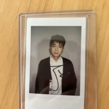 사인 포함 폴라로이드 우용