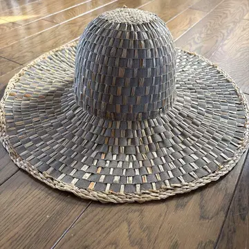 라메존드릴리스 la maison de lyllis 밀짚모자