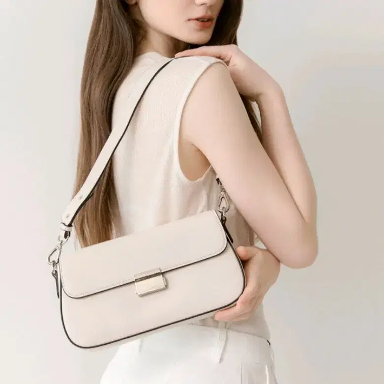 ☆韓国の人気☆【SAINT SCOTT】☆RAYLEIGH CHAIN SHOULDERBA.G☆ MUSINSA | SAINT SCOTT Rayleigh chain shoulder bag