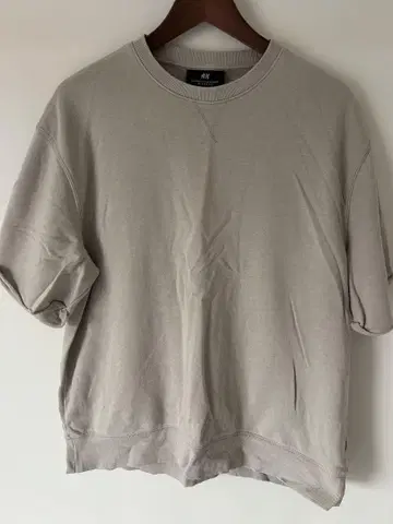 H&M CREWNECK SWEATSHIRT 베이지 EUR L