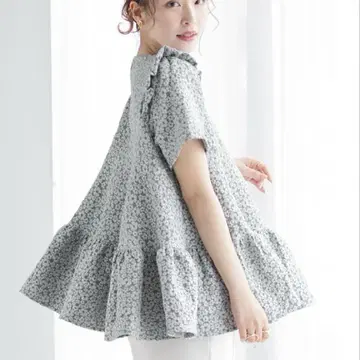 새상품 fit more 플라워 자카드 티어드 블라우스