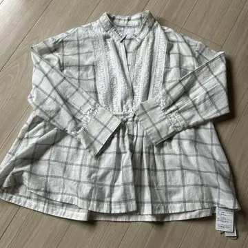 택 포함 Khadi and Co -BESS NIELSEN 스모크 블라우스