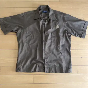 UPS 반팔 워크 셔츠 Van Heusen