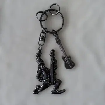 디즈니 구피 기타 키링