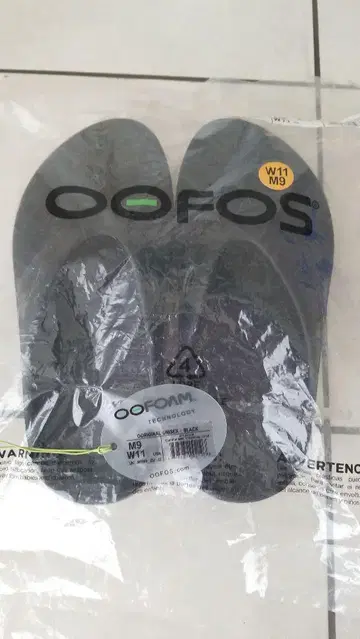 OOFOS 우포스 블랙 샌들 W11 M9