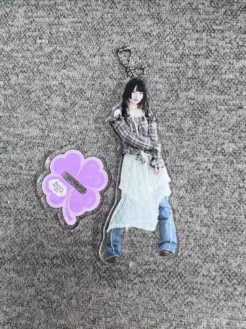 큐루린이라고 해보세요. 고리네요. 아크릴 스탠드 키링