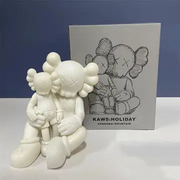 KAWS HOLIDAY CHANGBAI MOUNTAIN FIGURE