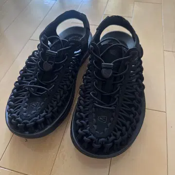 KEEN 블랙 스포츠 샌들 24cm 미사용에 가깝습니다.