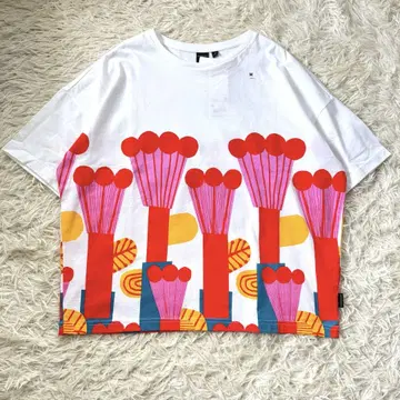 택 포함 미사용 새상품 유니클로 마리메꼬 티셔츠 M
