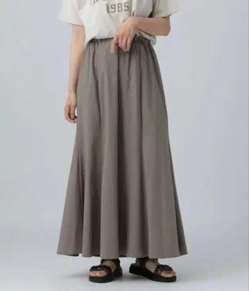 렙심 LEPSIM 하기하기 플레어 스커트 모카 미사용 새상품 택 포함